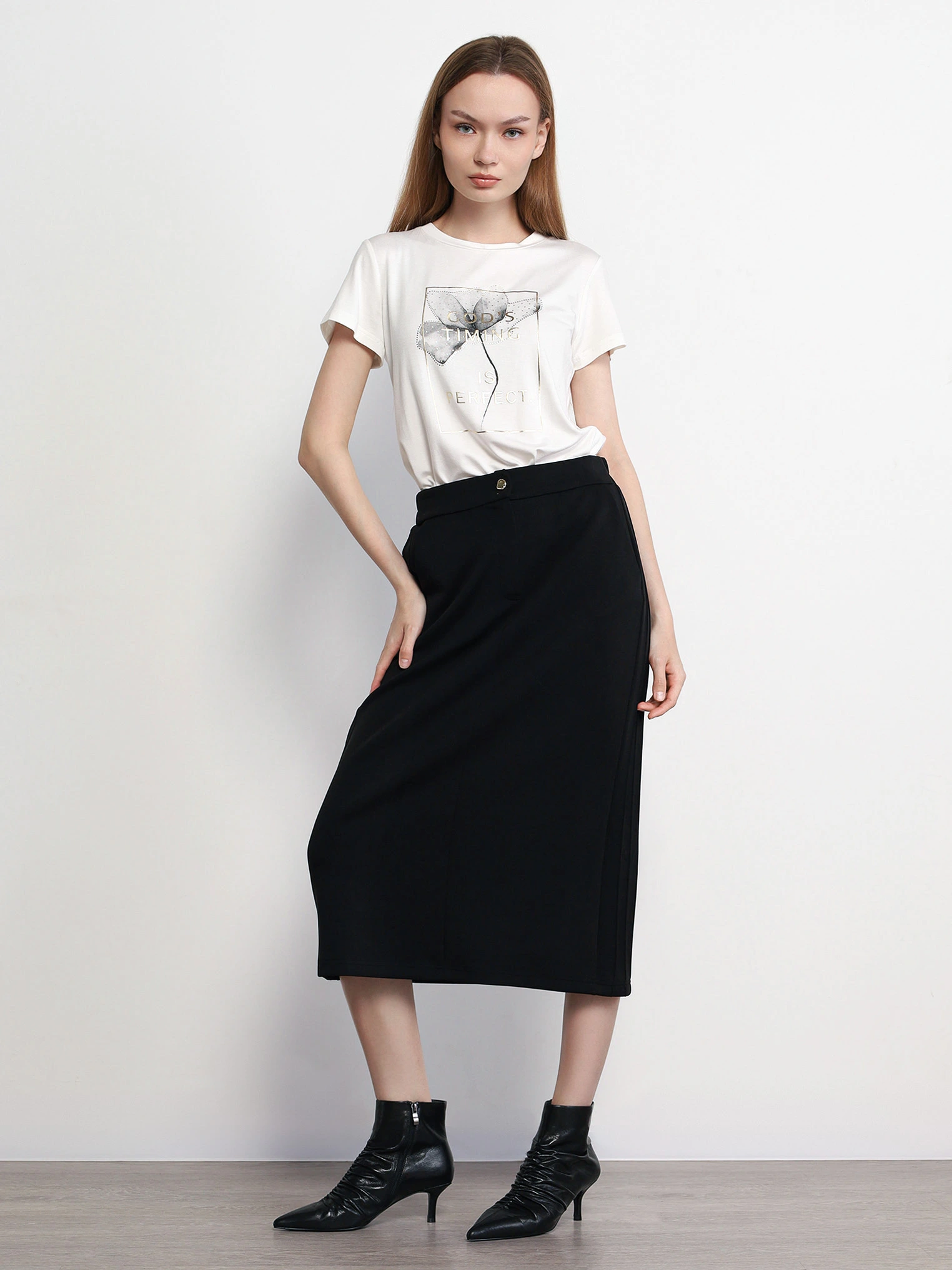 Юбка черного цвета с эластичным поясом